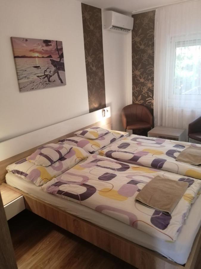 Anita Apartman Buk Exterior photo